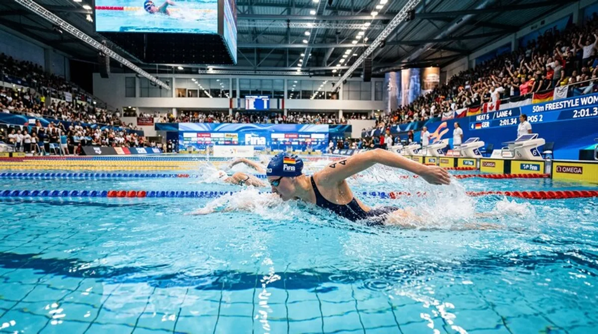 Schwimmen & Deals: Bahnen, Schwimmerin & Rabatte